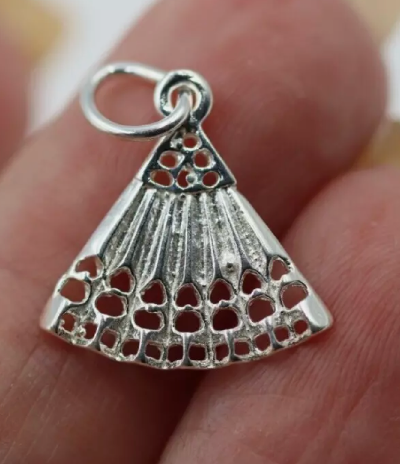 Genuine 9ct Yellow Gold 375 Fan Charm or Pendant charm + jump ring