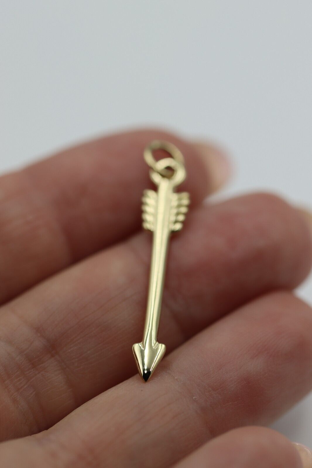Genuine 9ct or 18ct Yellow, Rose or White Gold 750 Arrow Charm with jump ring