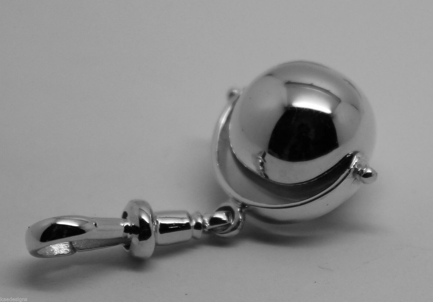 Genuine 9ct Yellow or Rose or White Gold Plain 14mm Ball Spinner with Swivel Clasp