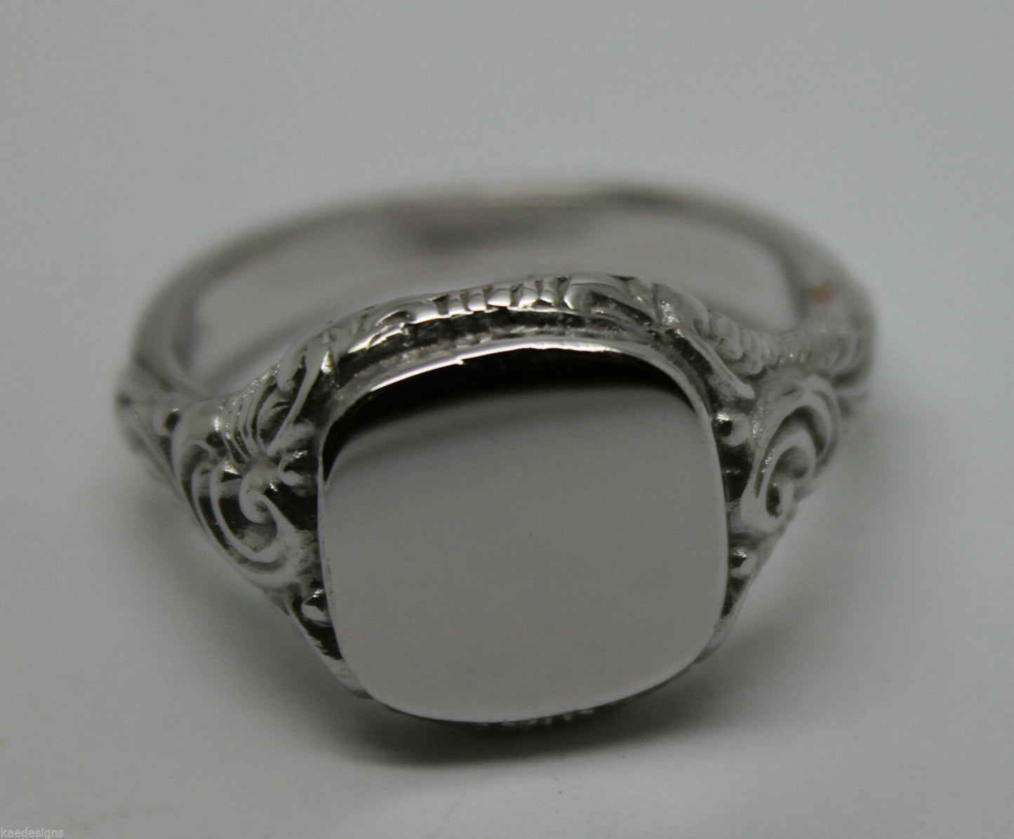 Genuine Solid Large Mens 9ct White Gold Square Engraved Signet Ring Size V