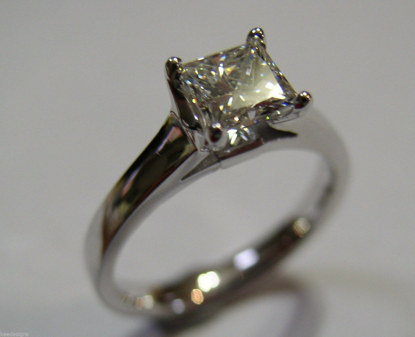 Genuine 18ct 750 White Gold 1ct Princess Cut Cubic Zirconia Ring