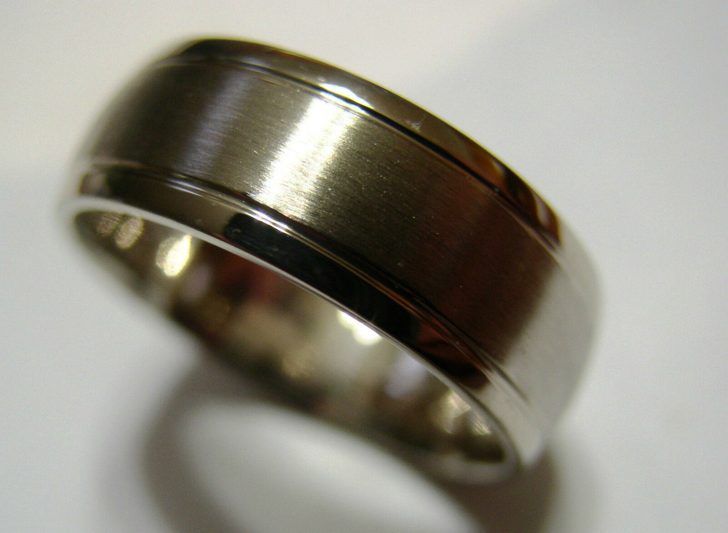 Genuine 18ct White Gold Full Solid Heavy Mens Matt Finish Ring Band