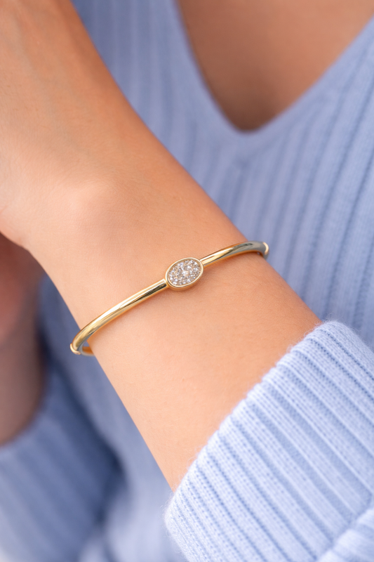 Genuine 14ct Yellow Gold Solid Hinged Bangle 59 x 51m outside diameter Oval Lab Grown Diamond