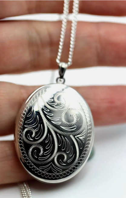 Sterling Silver 925 Oval Engraved Pendant Locket 2 photos + Necklace