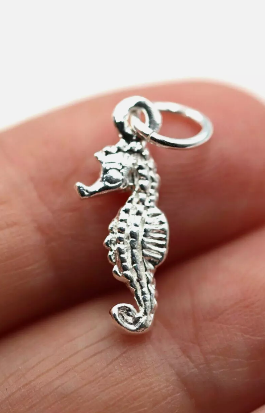 Kaedesigns, Small Sterling Silver 925 3D Seahorse Pendant or Charm