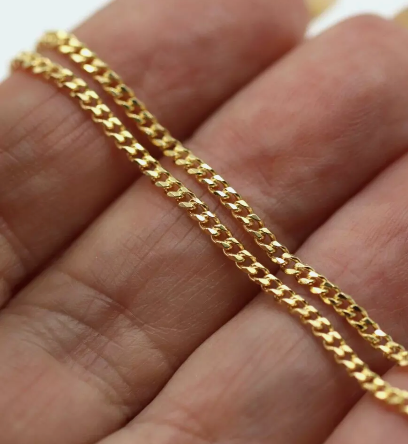 Genuine Solid 9ct Yellow Gold Curb Necklace / Chain 5.3grams 2mm 50cm