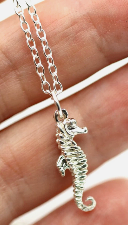 Sterling Silver 925 Seahorse Pendant Charm + 45cm Necklace Chain