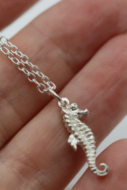 Sterling Silver 925 Seahorse Pendant Charm + 45cm Necklace Chain