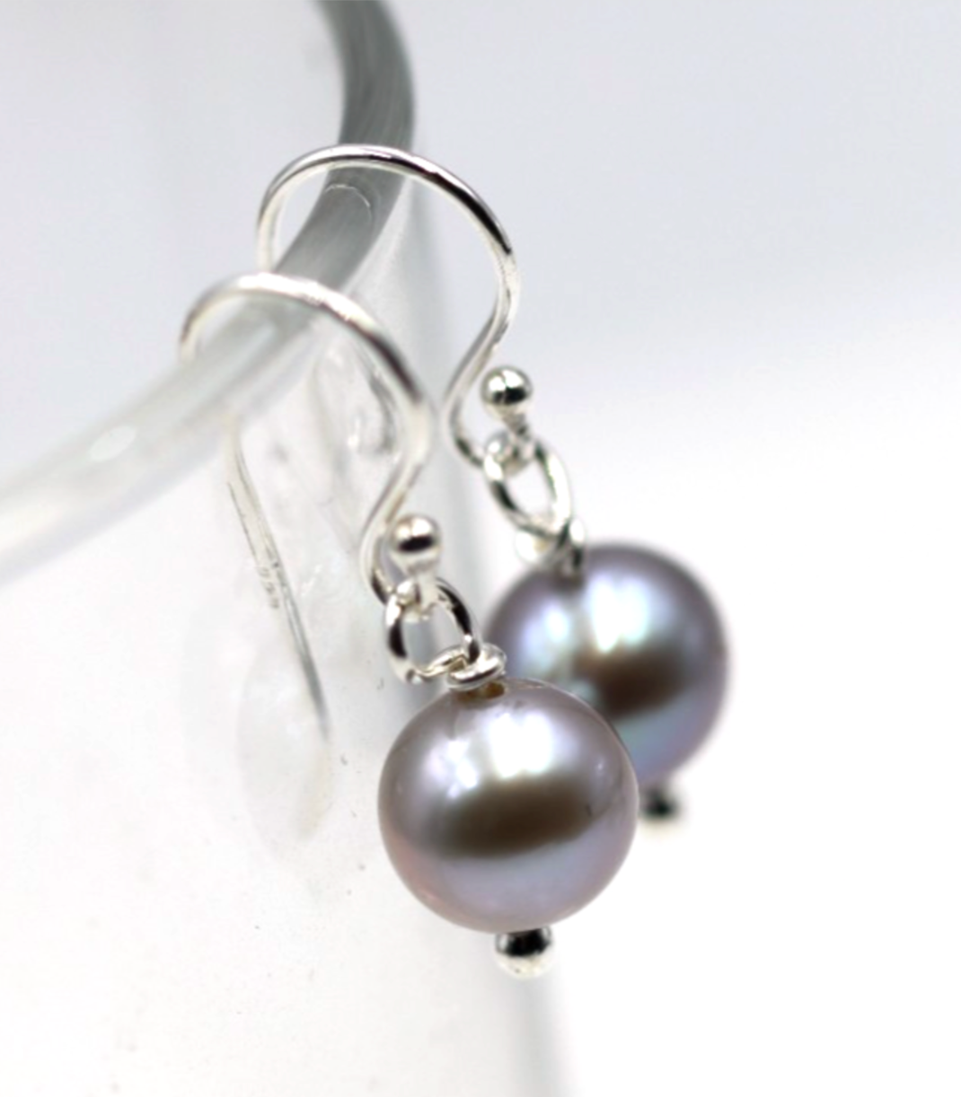 Sterling Silver 925 Freshwater 7mm Round Grey Pearl Hooks Earrings