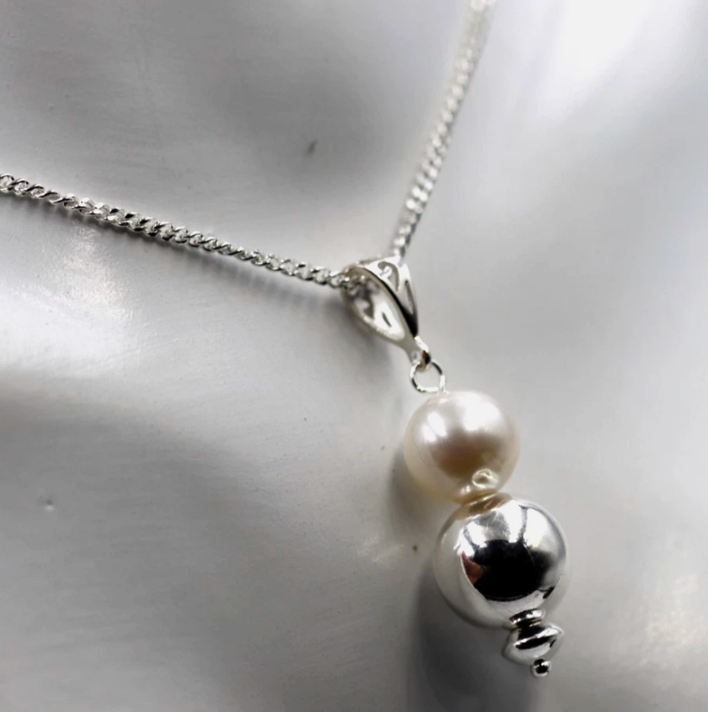 Sterling Silver 925 Freshwater White Pearl Ball Pendant + 50cm Chain