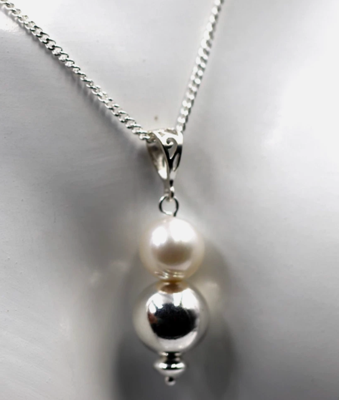 Sterling Silver 925 Freshwater White Pearl Ball Pendant + 50cm Chain