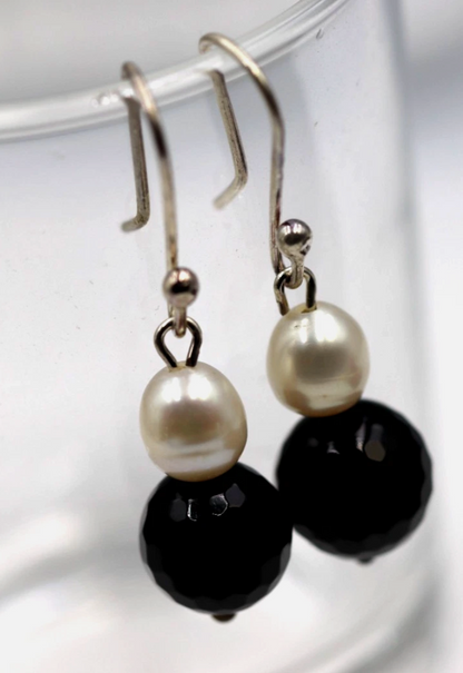 Sterling Silver 925 Freshwater Oval Pearl + Onyx Ball Earrings