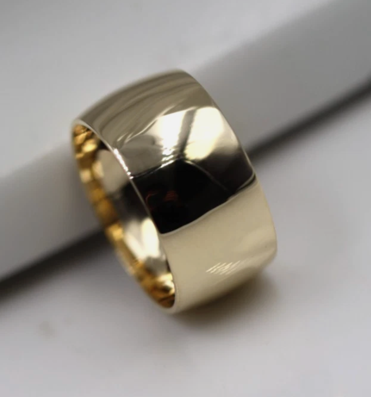Genuine Solid 9ct 375 Yellow Gold Full Solid 10mm Wide Barrel Band Ring Size N