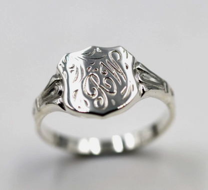 Kaedesigns Sterling Silver 925 Shield Large Signet Ring + Engraving - Choose your size
