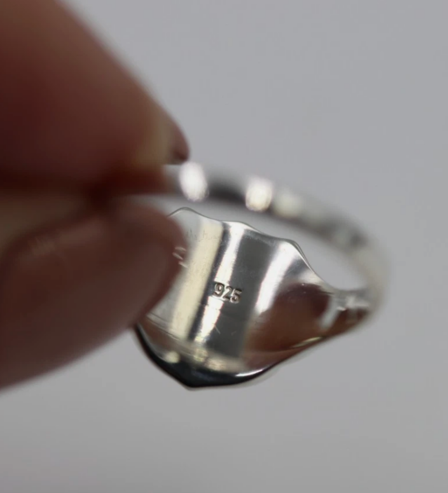 Kaedesigns Sterling Silver 925 Shield Large Signet Ring + Engraving - Choose your size