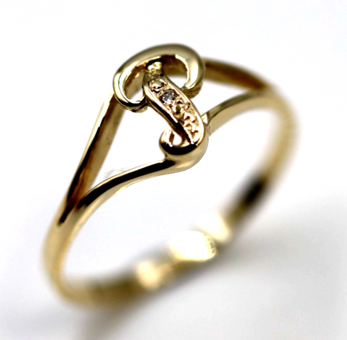 Kaedesigns Solid 9ct Yellow Gold Diamond Set Small Delicate Initial Ring Letter P