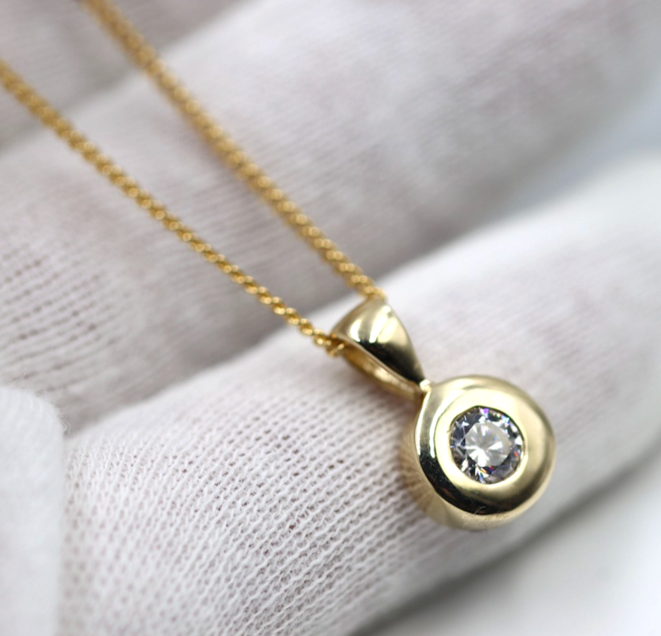 Genuine 9k 9ct Yellow Gold Bezel Set  Pendant + 50cm 9ct Chain Necklace