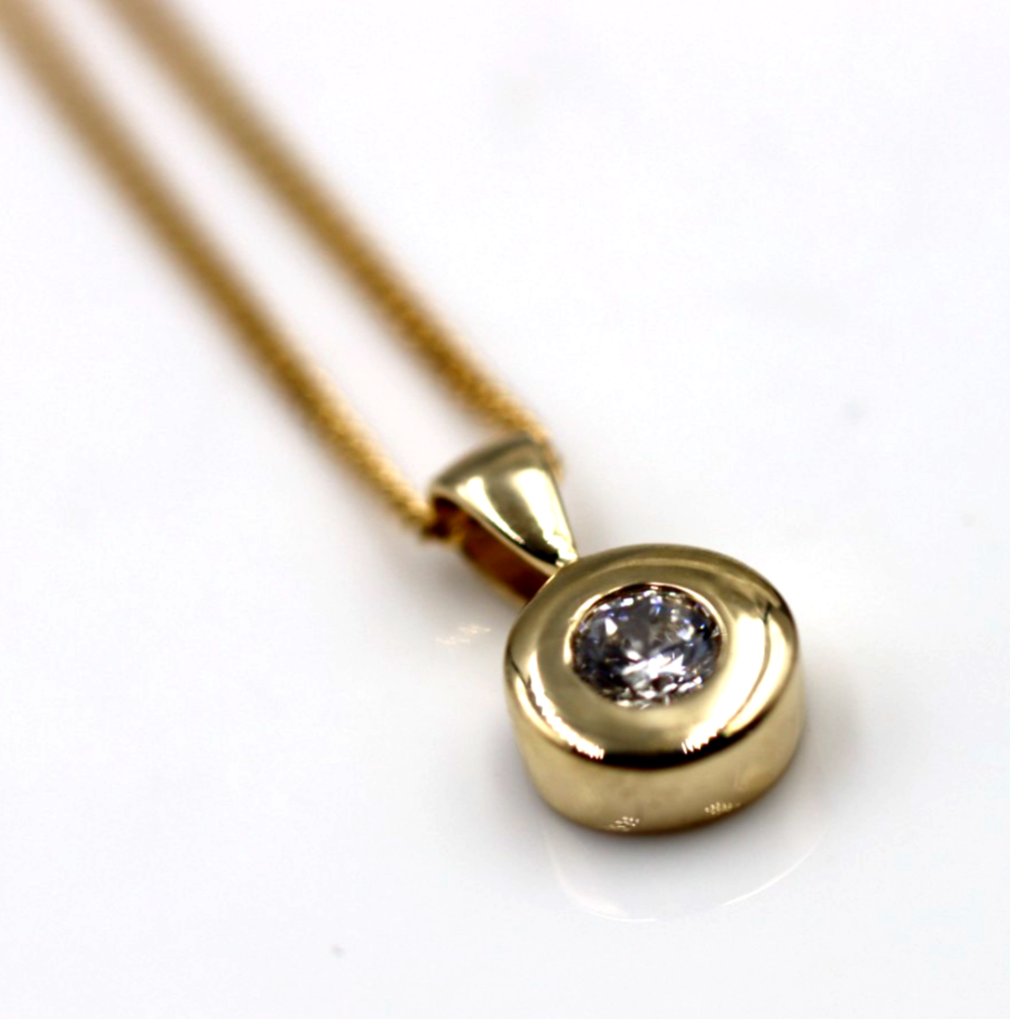 Genuine 9k 9ct Yellow Gold Bezel Set  Pendant + 50cm 9ct Chain Necklace