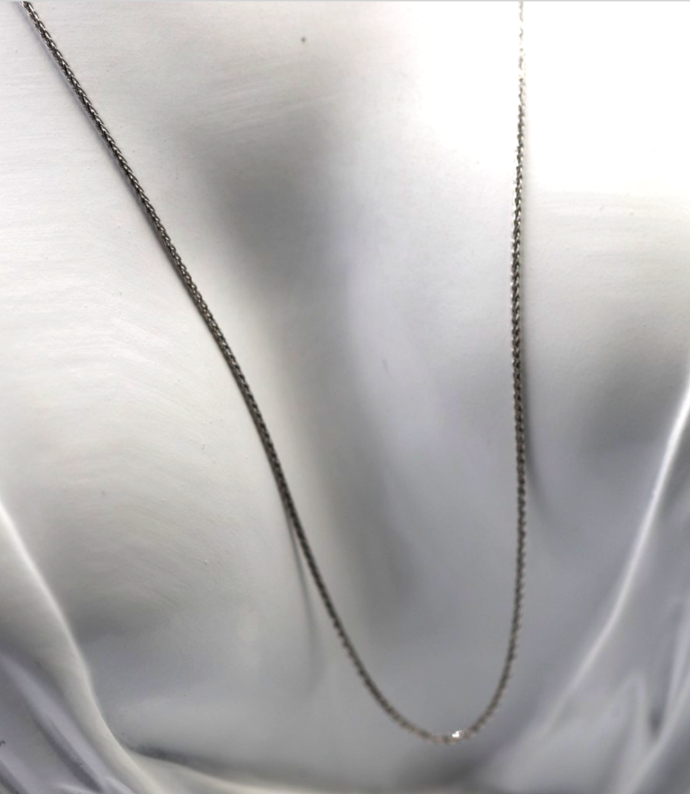 18ct 18K White Gold Fine Spiga Wheat Chain Necklace 3.1grams 55cm