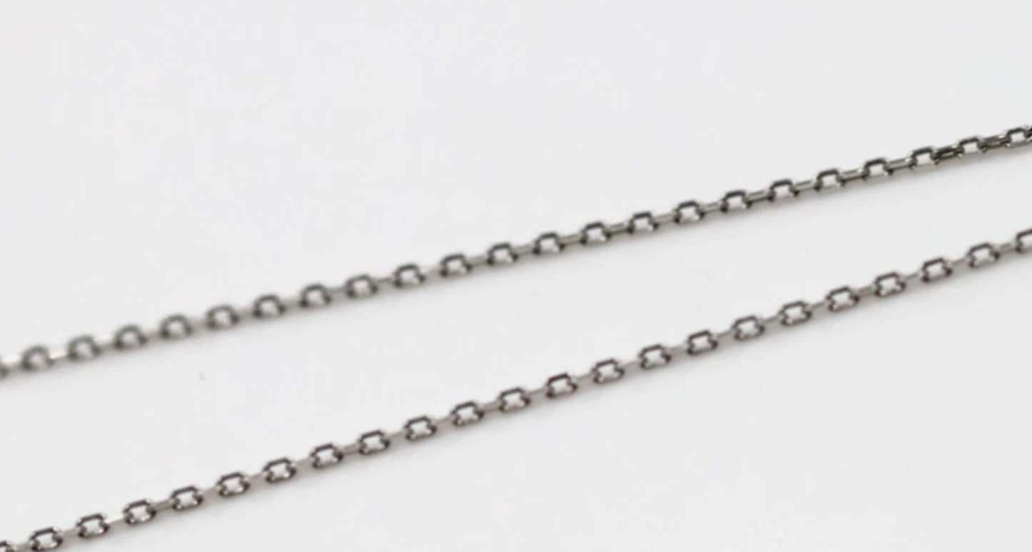 Genuine 18ct 18K White Gold Fine Cable Chain Necklace 1.29grams 50cm