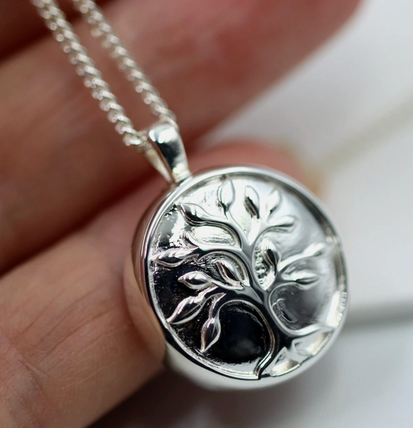 Sterling Silver 925 Tree of Life Memorial Pendant with Screw Opening + Necklace