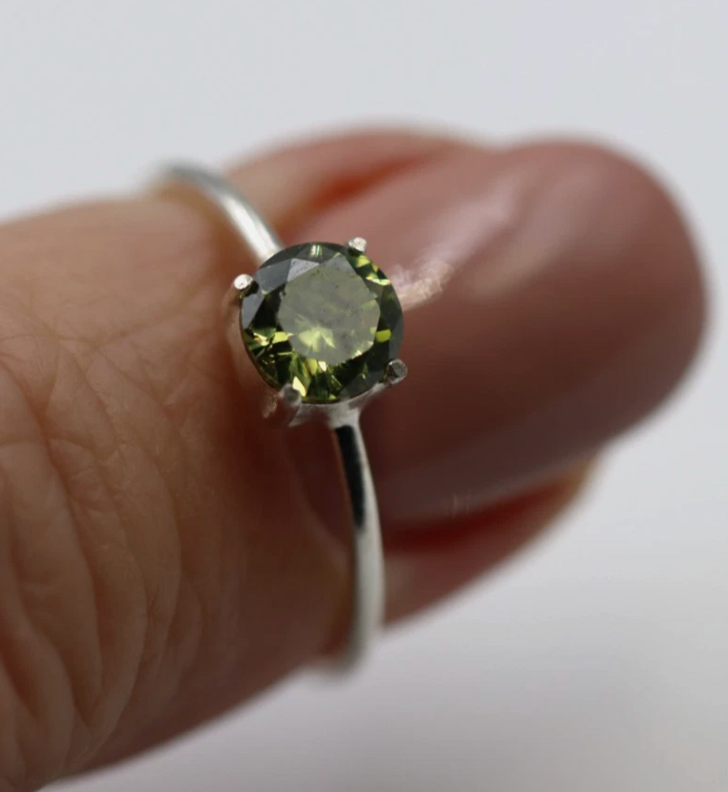 Size P August Birthstone Sterling Silver 925 Green Peridot Ring