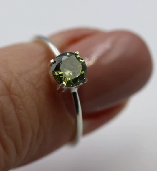 Size P August Birthstone Sterling Silver 925 Green Peridot Ring