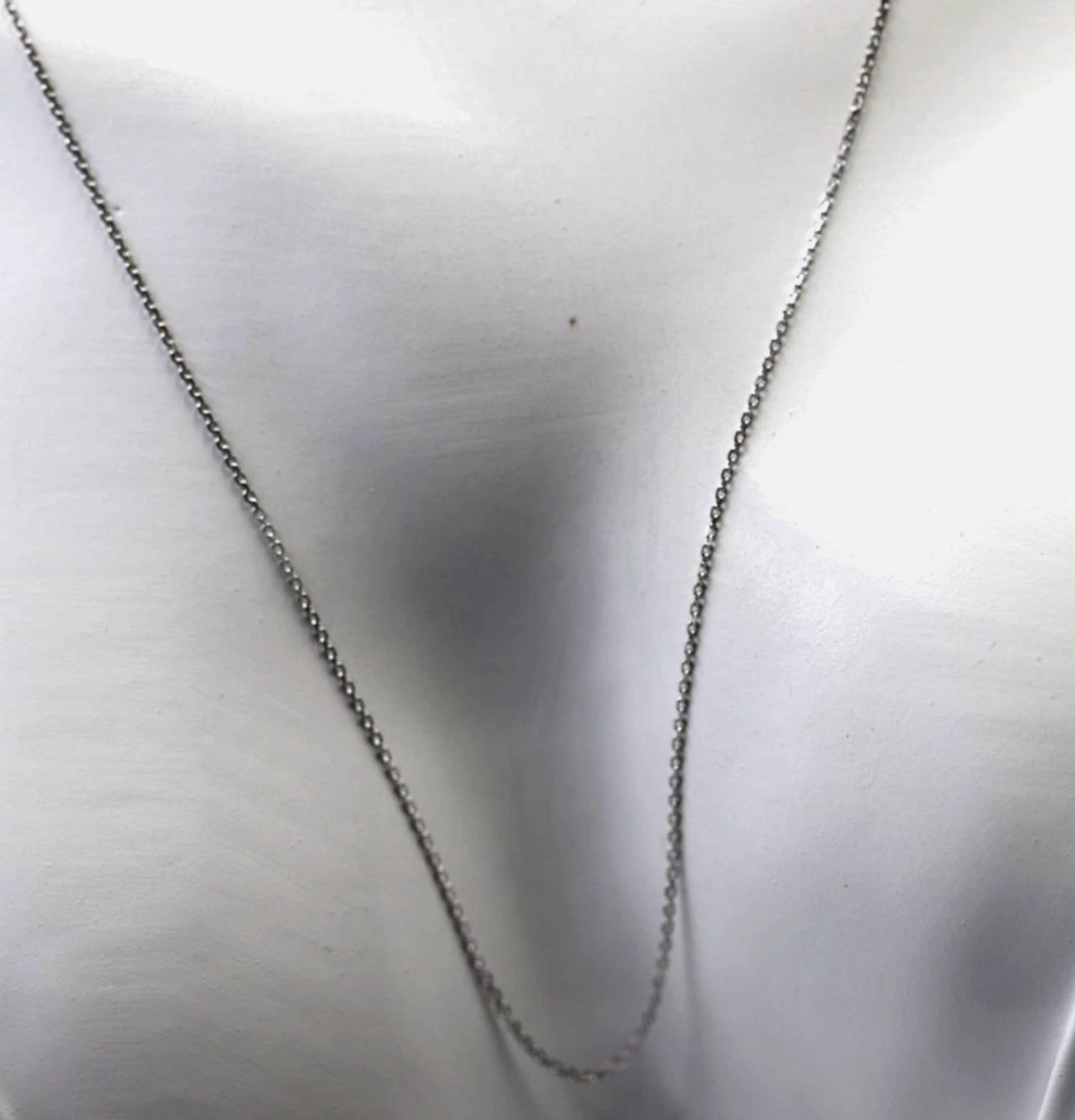 Genuine 18ct 18K White Gold Fine Cable Chain Necklace 1.29grams 50cm