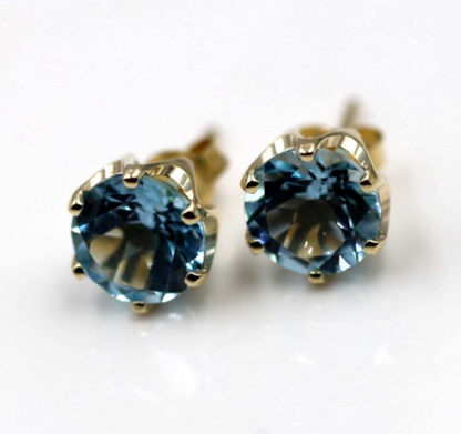 Kaedesigns,Genuine New 9ct Yellow Gold Claw-Set Round Cz Blue 8mm Stud Earrings