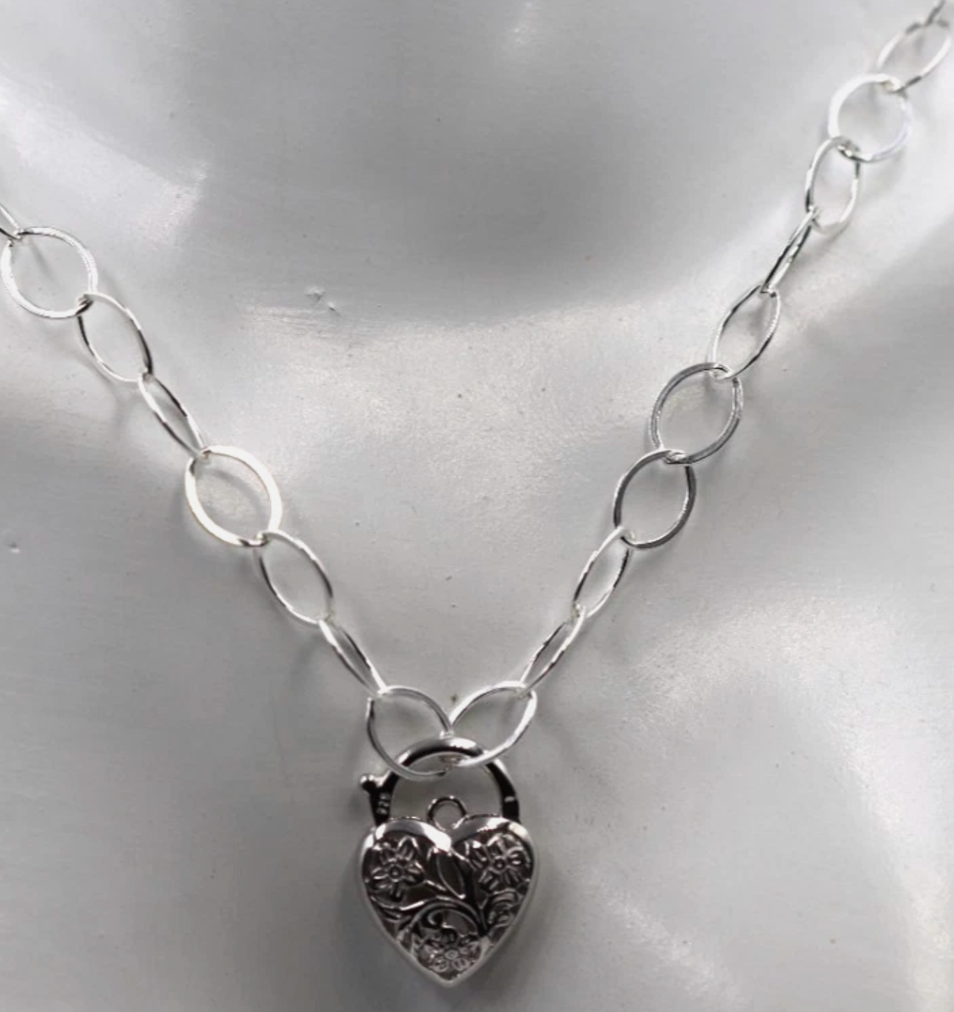 Sterling Silver 925 Flat Oval Links Necklace Chain + Filigree Heart