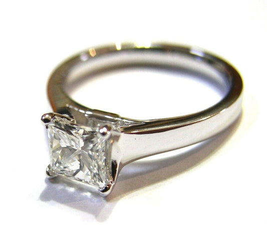 Genuine 18ct 750 White Gold 1ct Princess Cut Cubic Zirconia Ring