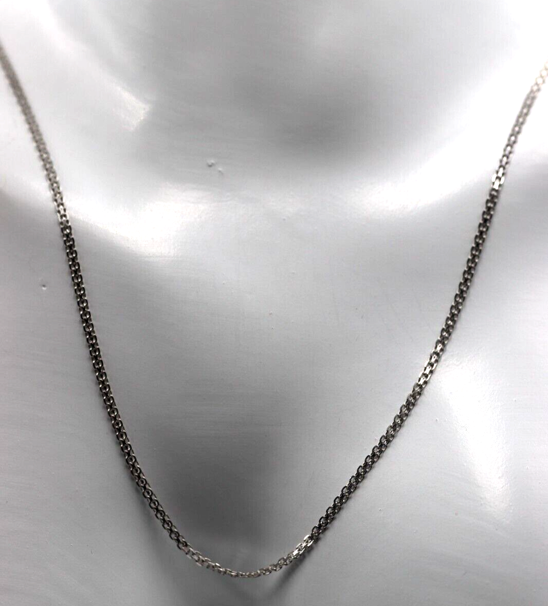 Genuine 18ct 18K White Gold Cable Chain Necklace 2.2 grams 45cm