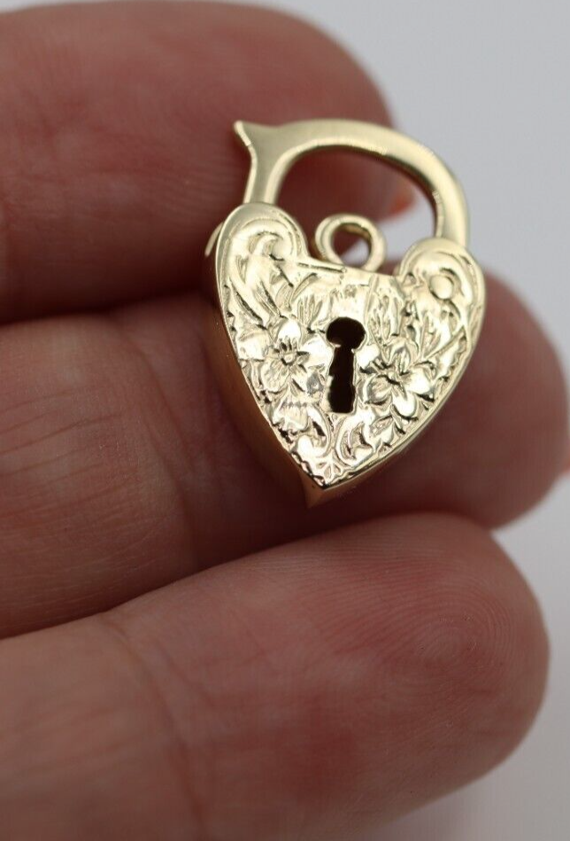 14x20mm 9ct Yellow, Rose or White Gold Filigree Flower Heart Pendant Padlock