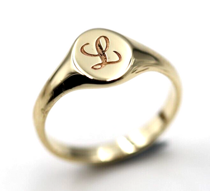 Size G 9ct 9K Yellow Gold Oval Signet Ring 9mm x 7mm + Engraving of 1 initial