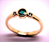 Size M Genuine 9ct 9kt Yellow, Rose or White Gold Trilogy & Emerald Ring