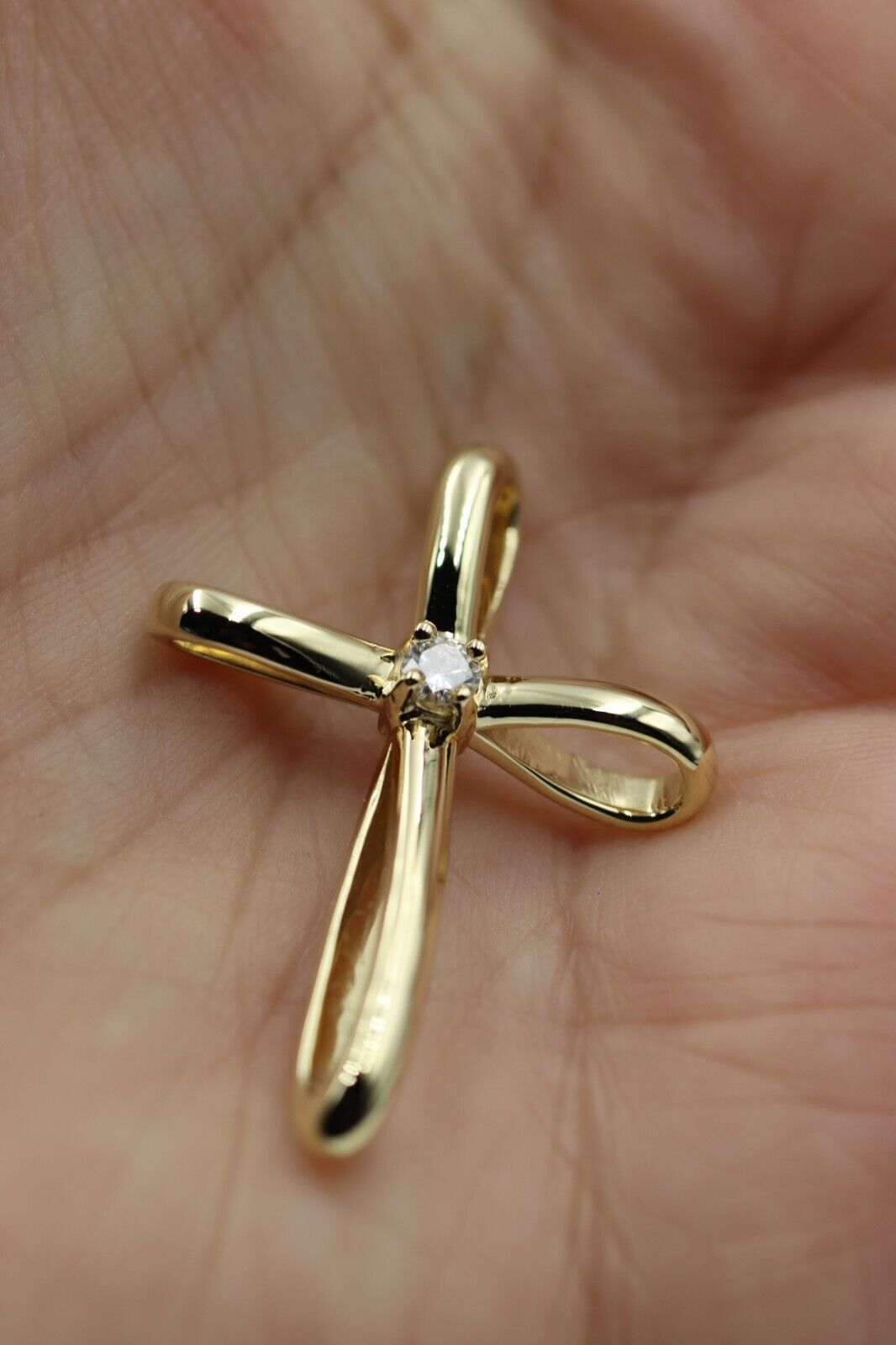 Genuine Solid 18ct 18kt 750 Yellow, Rose or White Gold 10pt Diamond Fancy Modern Cross Pendant