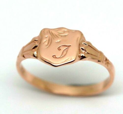 Size M, 9ct 9kt Yellow, Rose or White Gold Shield Signet Ring + Engraving of one initial