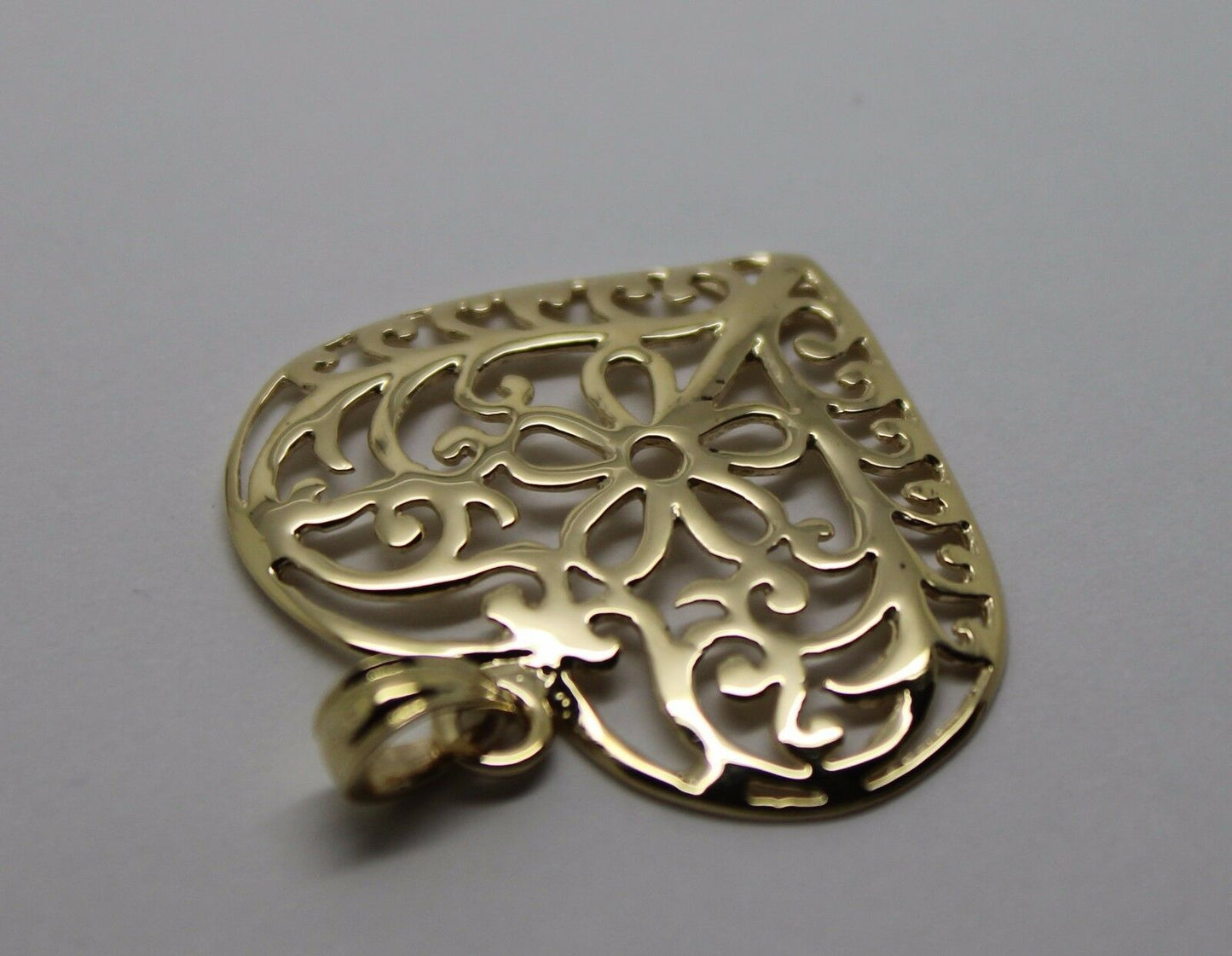 Kaedesigns New Genuine 9ct Large Yellow, Rose or White Gold Filigree Flower Heart Pendant