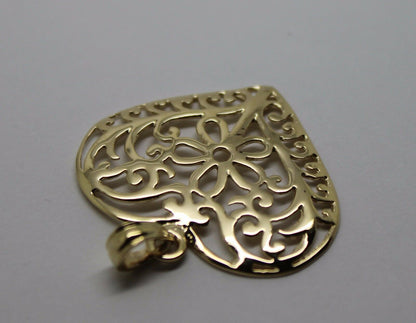 Kaedesigns New Genuine 9ct Large Yellow, Rose or White Gold Filigree Flower Heart Pendant