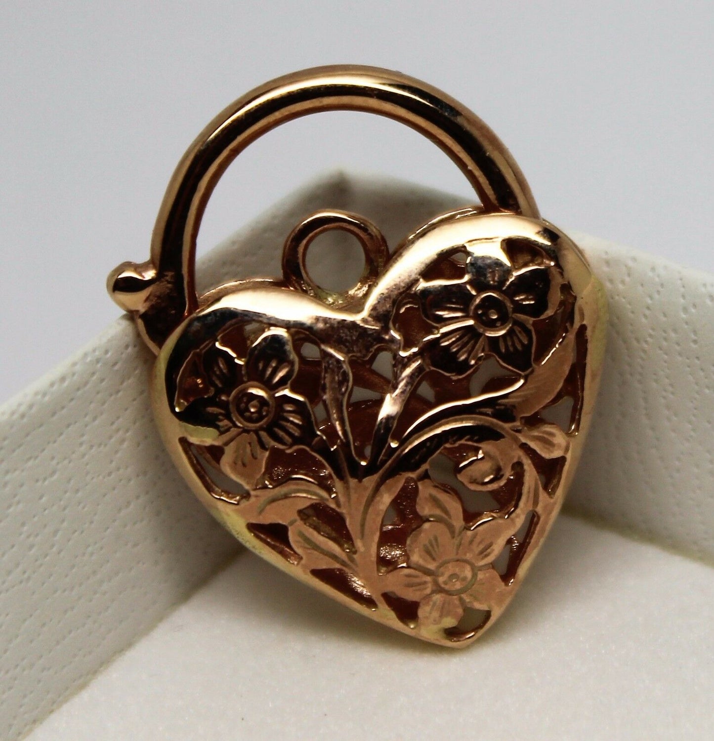 Genuine 9ct 21mm Yellow, Rose or White Gold Filigree Heart Pendant / Padlock