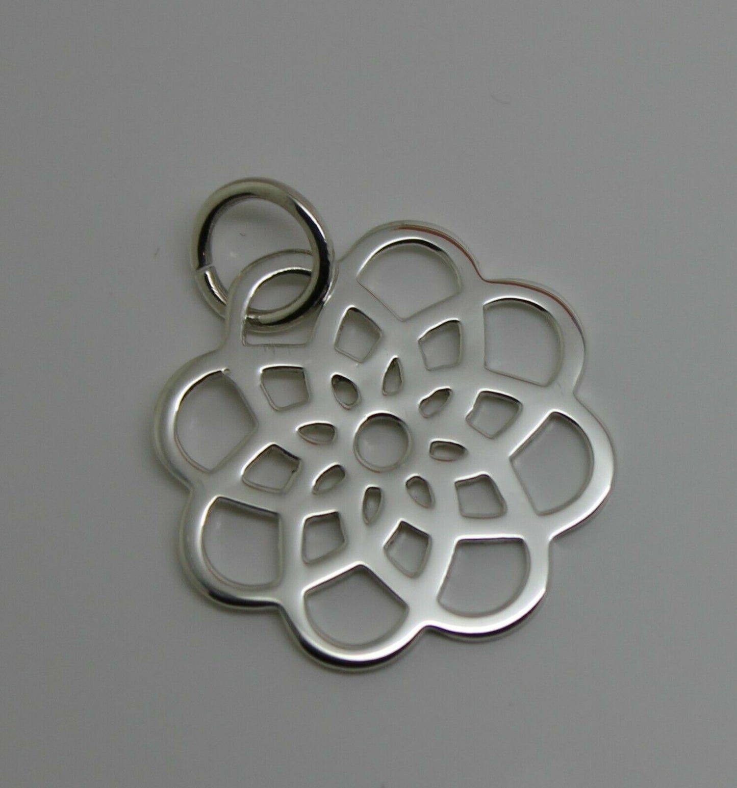 Kaedesigns New Sterling Silver 925 Flower Medium Pendant