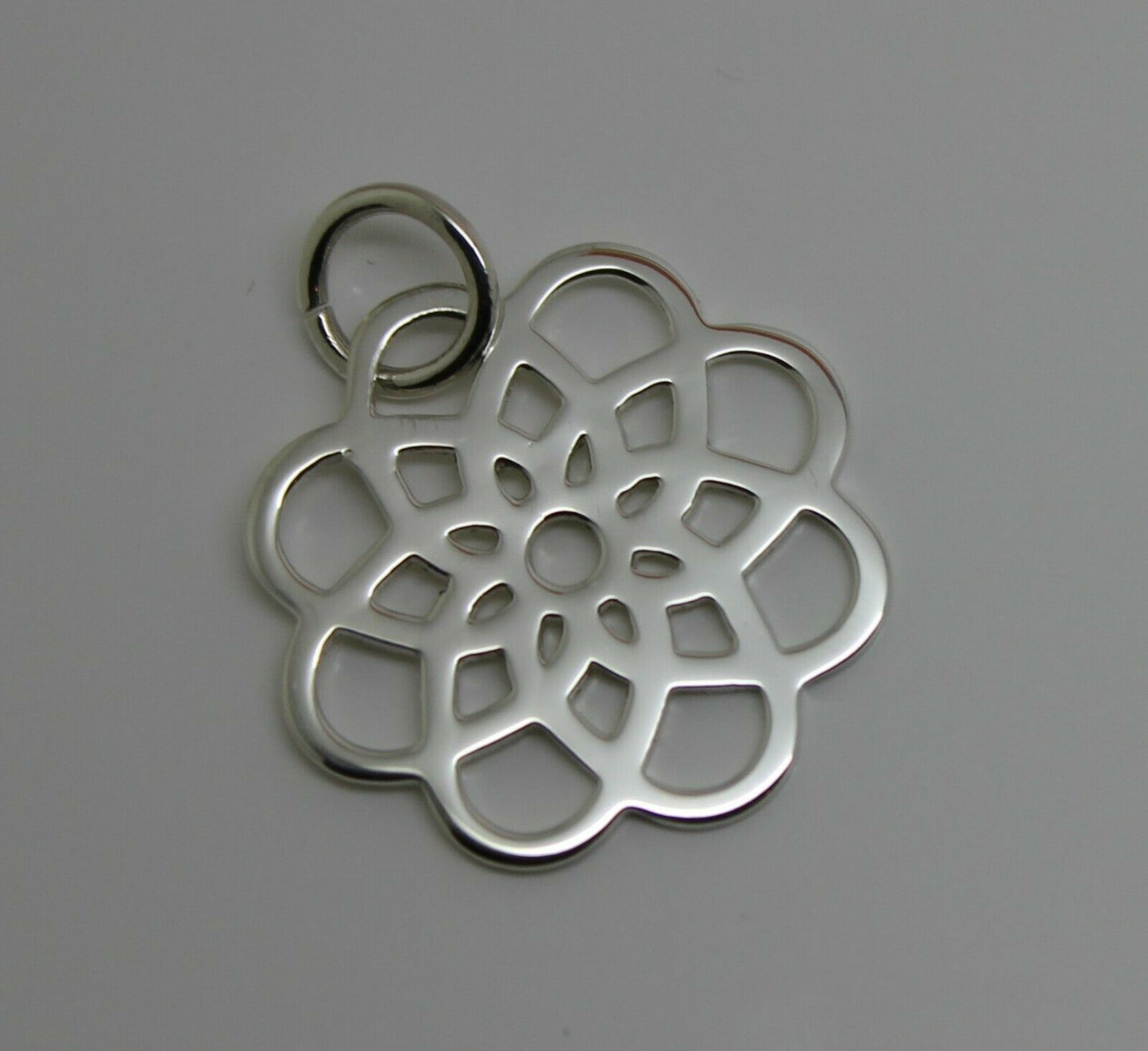 Kaedesigns New Sterling Silver 925 Flower Medium Pendant