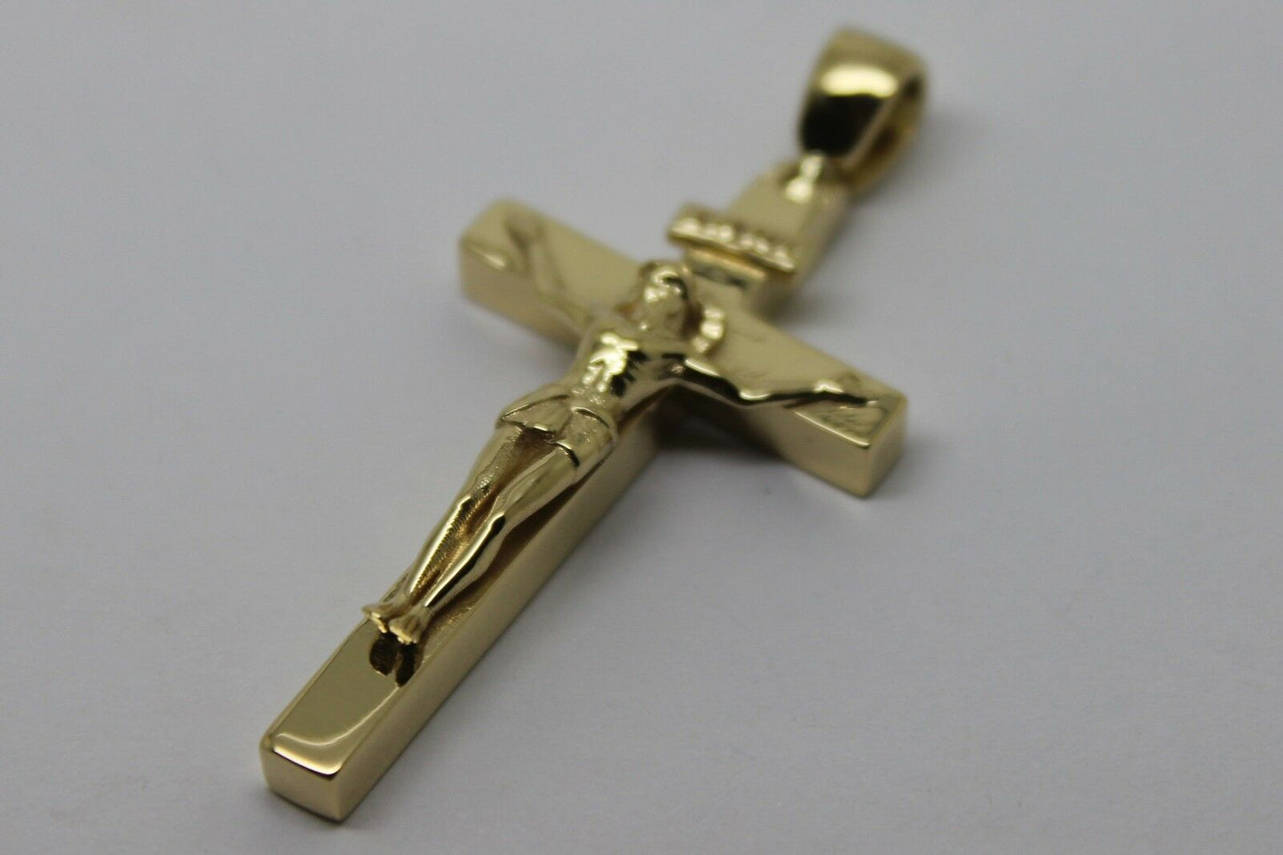 Kaedesigns New Genuine 18ct Yellow, Rose or White Gold Solid Heavy Crucifix Cross Pendant