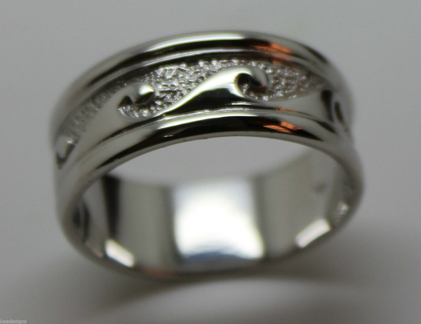 Kaedesigns, Solid Heavy Genuine 9ct White Gold Mens Surf Wave Ring Size T 258