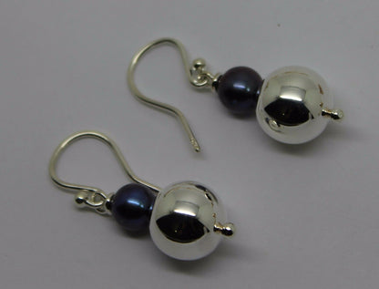 Sterling Silver Ball 7mm Freshwater Black Pearl Ball Earrings