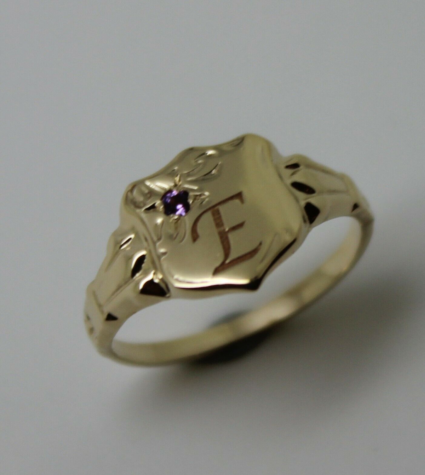 9ct Small Yellow Gold Amethyst Shield Signet Ring + Engraving Of One Initial - Choose your size