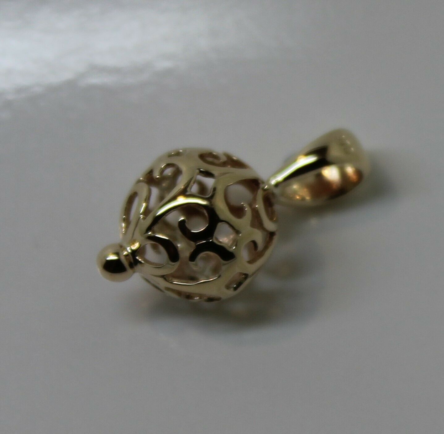 Kaedesigns New Genuine 9ct 9K Yellow, Rose & White Gold 10mm Filigree Ball Pendant