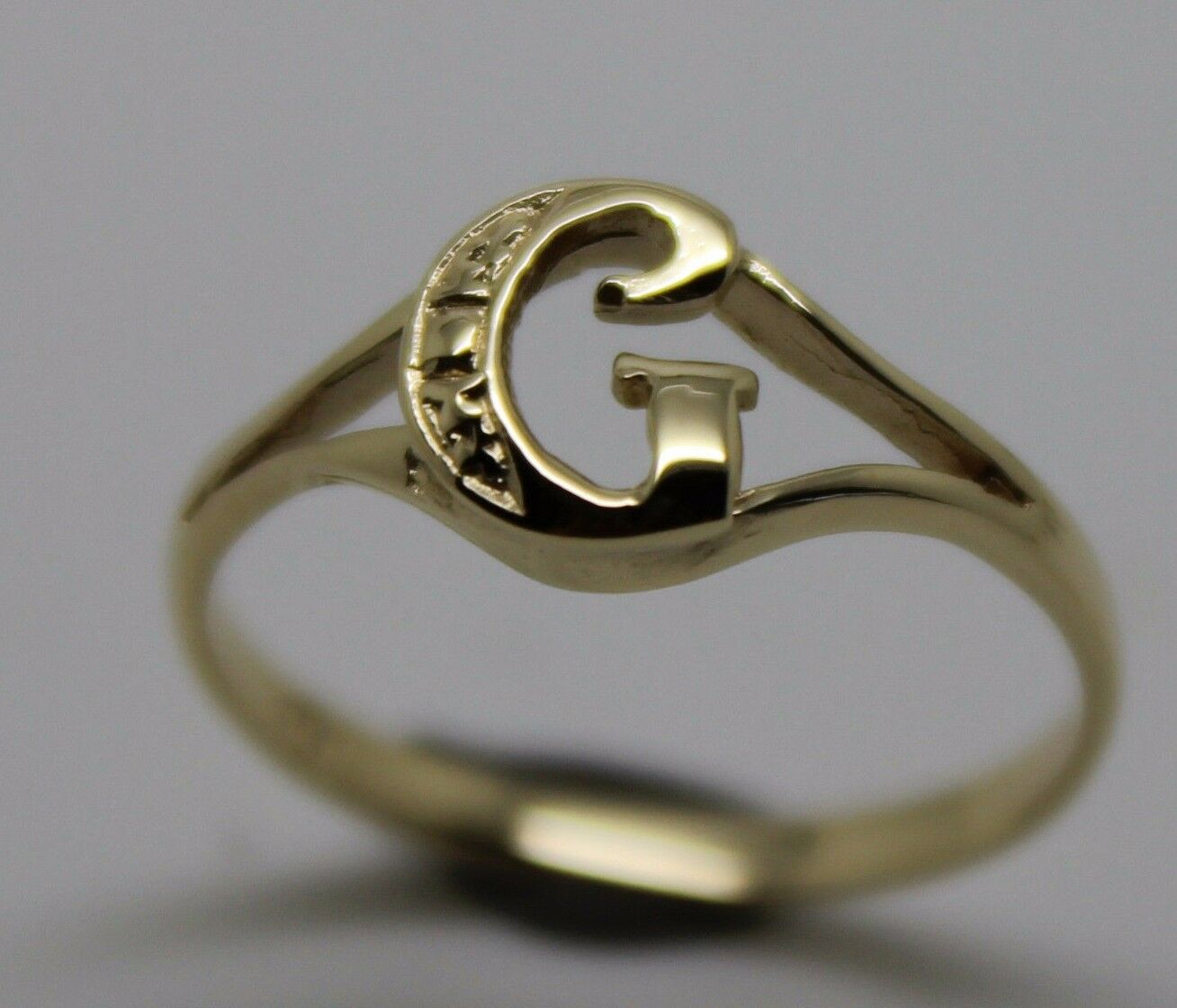 Genuine Delicate 9ct 375 Yellow, Rose or White Gold Initial Ring G