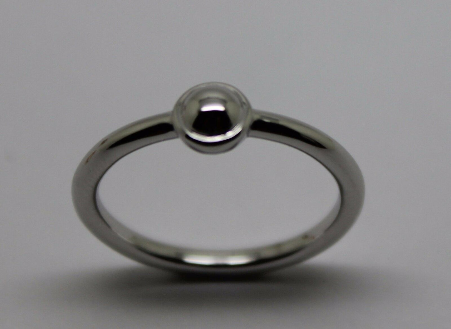 Kaedesigns, Full Solid Genuine 9ct 9kt White Gold 4mm Half Ball Ring