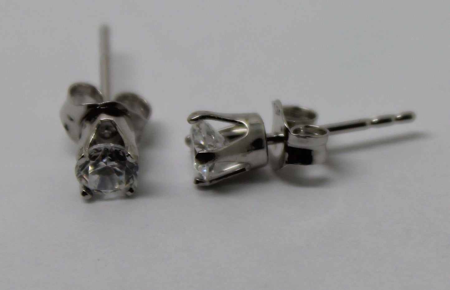 Genuine 9ct White Gold Claw-set Round small delicate 4mm Cubic Stud Earrings